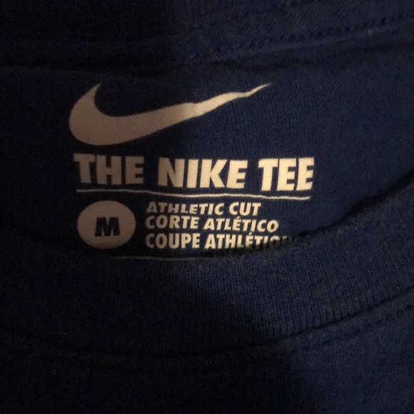 Men’s cubs Nike shirt - Picture 2 of 2